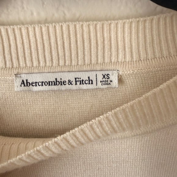 Abercrombie & Fitch Cream and Black Striped Crewneck Sweater - Picture 3 of 3